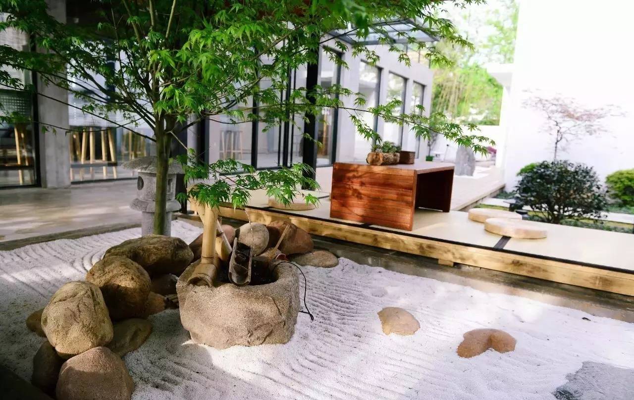 一宿·山麓之庭，一個(gè)充滿禪意山下庭院