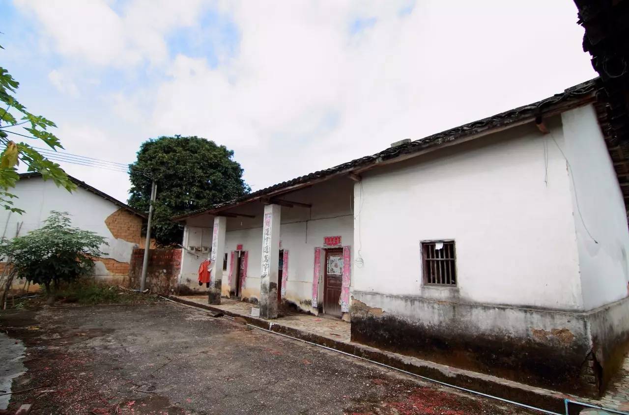 天堂山鄉(xiāng)愛樹民宿，古色古香的童話小鎮(zhèn)