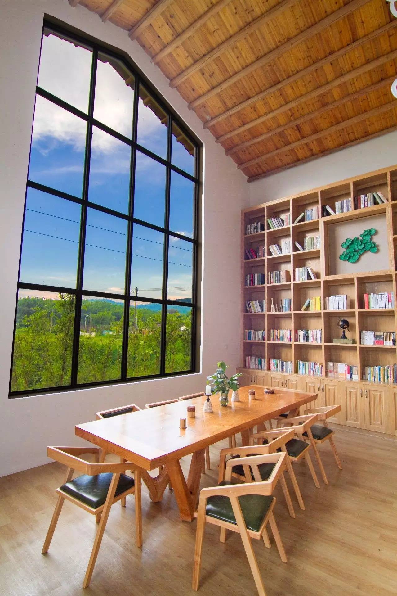 天堂山鄉(xiāng)愛樹民宿，古色古香的童話小鎮(zhèn)