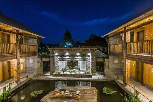 融居·銀箔泉，來銀箔泉邊喝茶看蒼山洱海