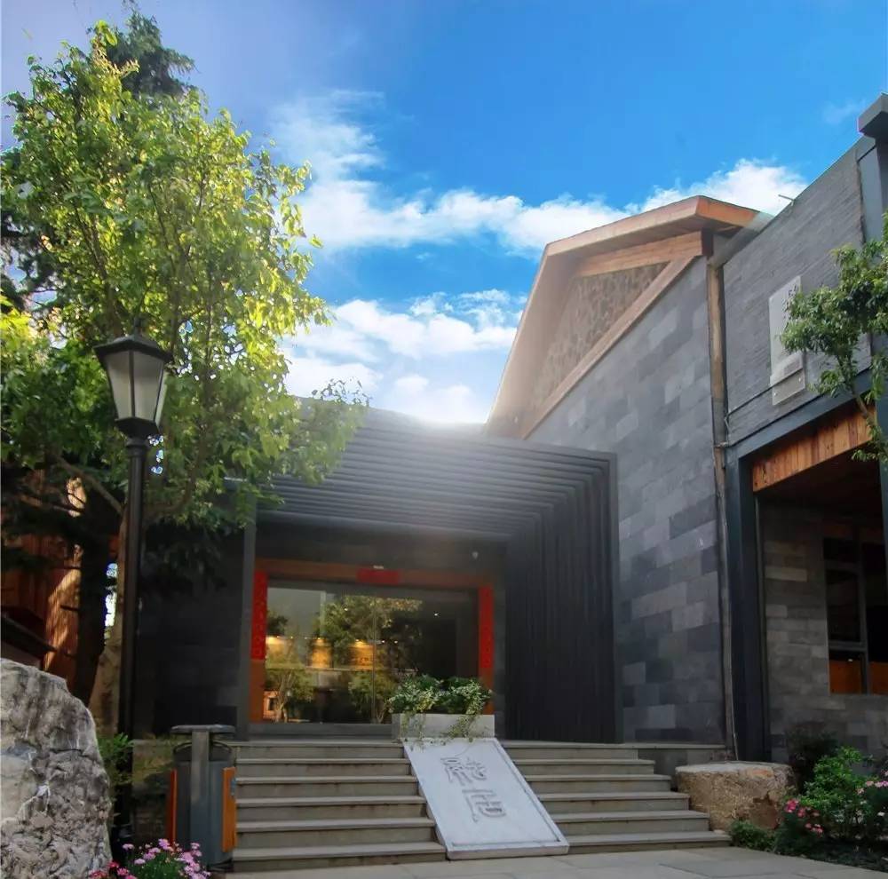 融居·銀箔泉，來銀箔泉邊喝茶看蒼山洱海