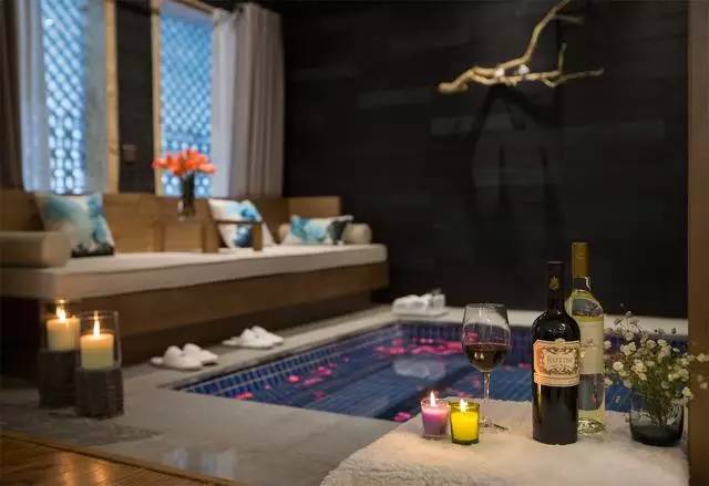 融居·銀箔泉，來銀箔泉邊喝茶看蒼山洱海