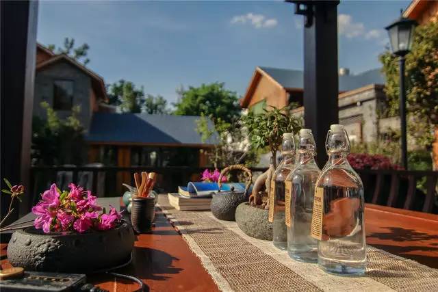 融居·銀箔泉，來銀箔泉邊喝茶看蒼山洱海