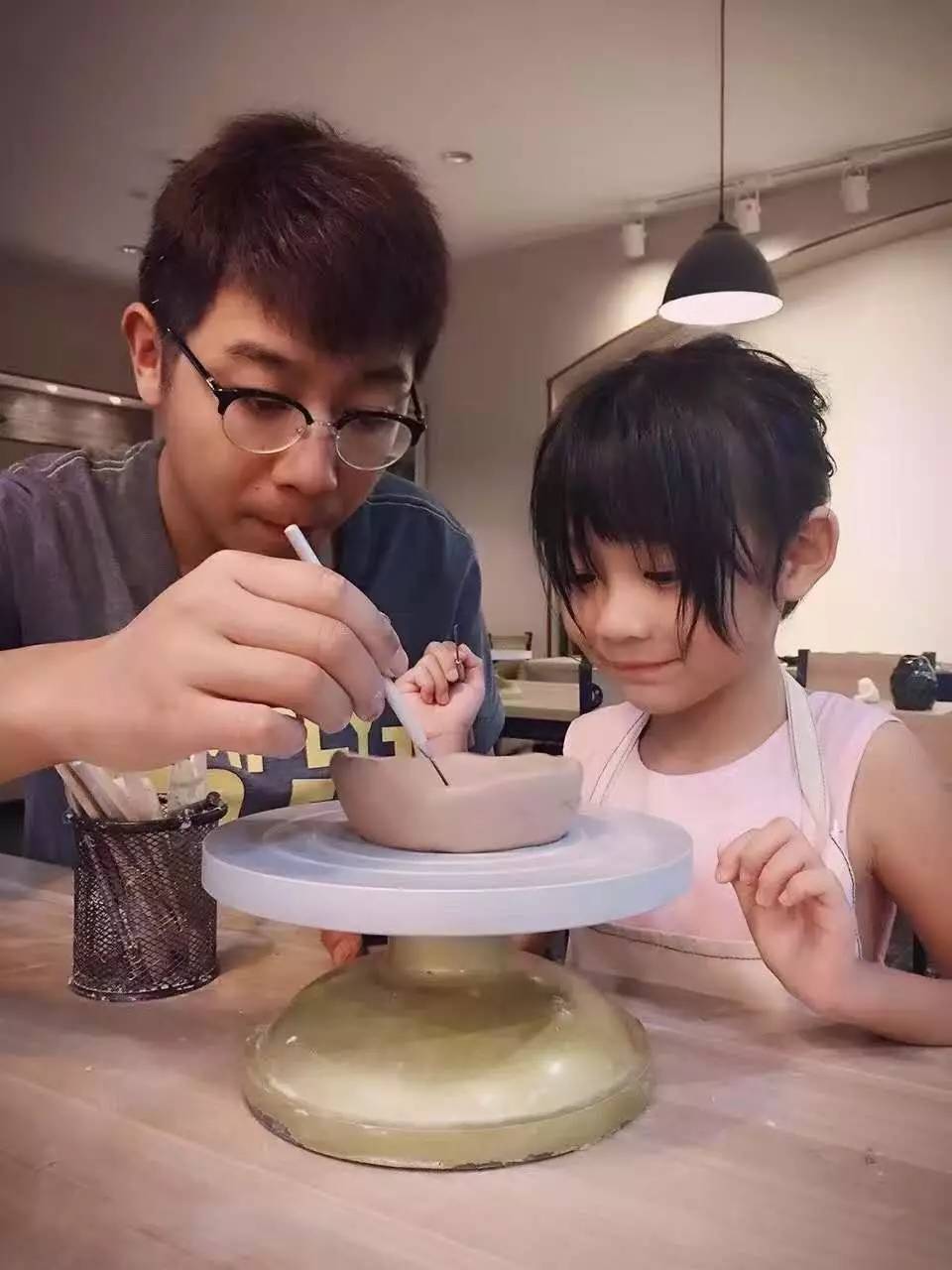 如隱·小佐居，半入溪水半入云