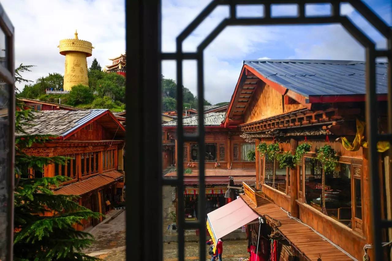 天空之城南杉藝術(shù)酒店，在月光之城尋找探索