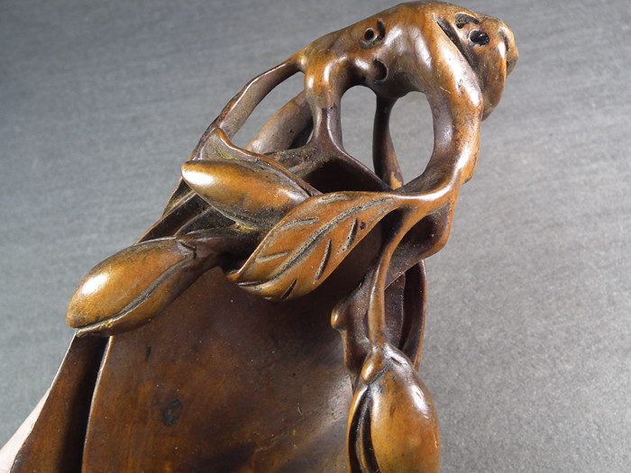 清代老黃楊盛開(kāi)子母蘭花大水盂擺件