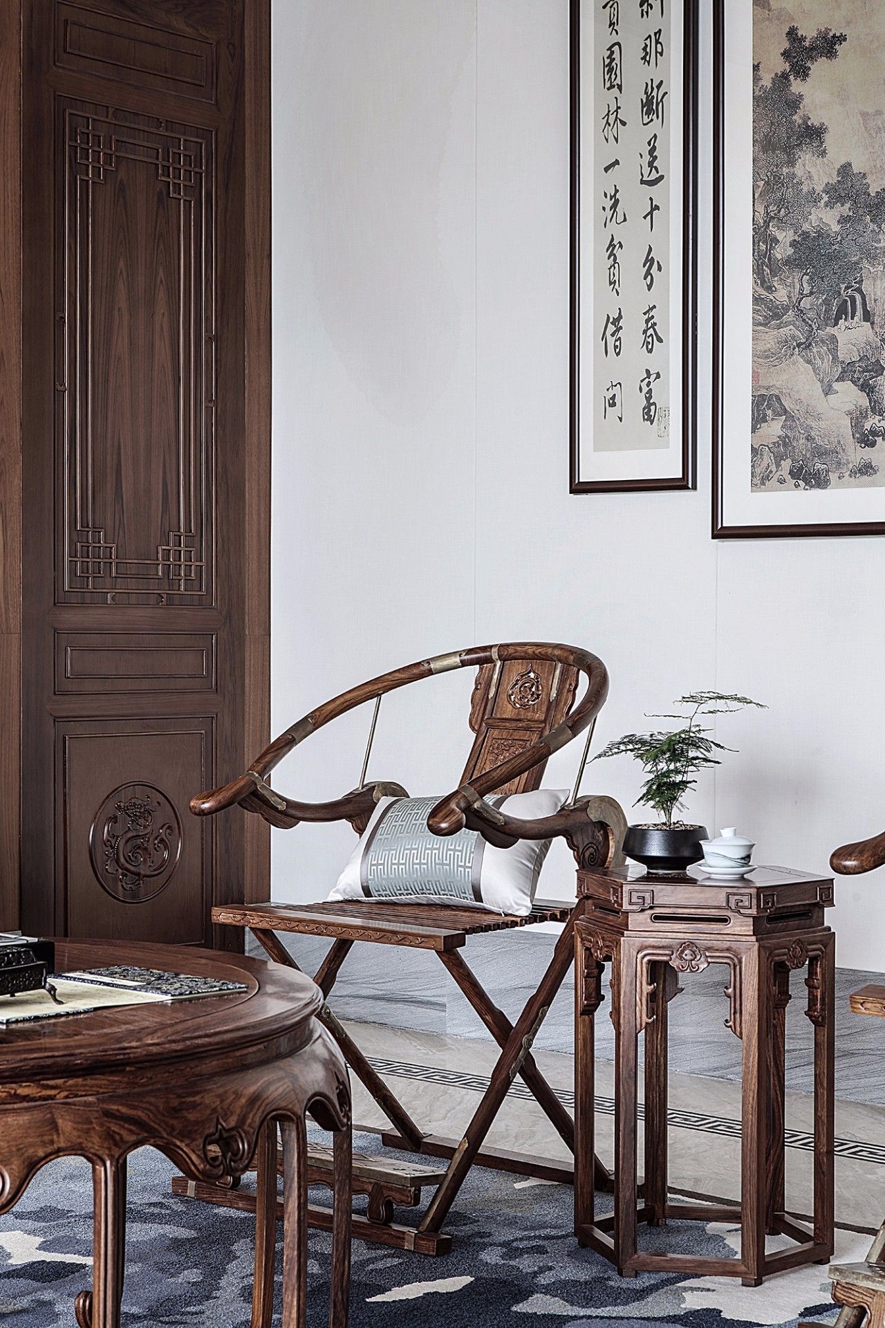 裝修設(shè)計(jì)：新中式客廳最有范的待客之道！