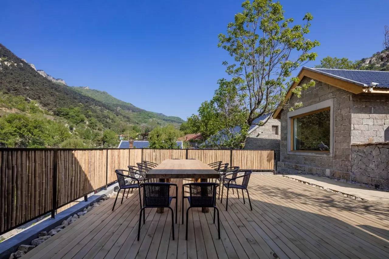 沂蒙山舍，呼吸大自然“臥聽(tīng)松嘯 伴山而眠”