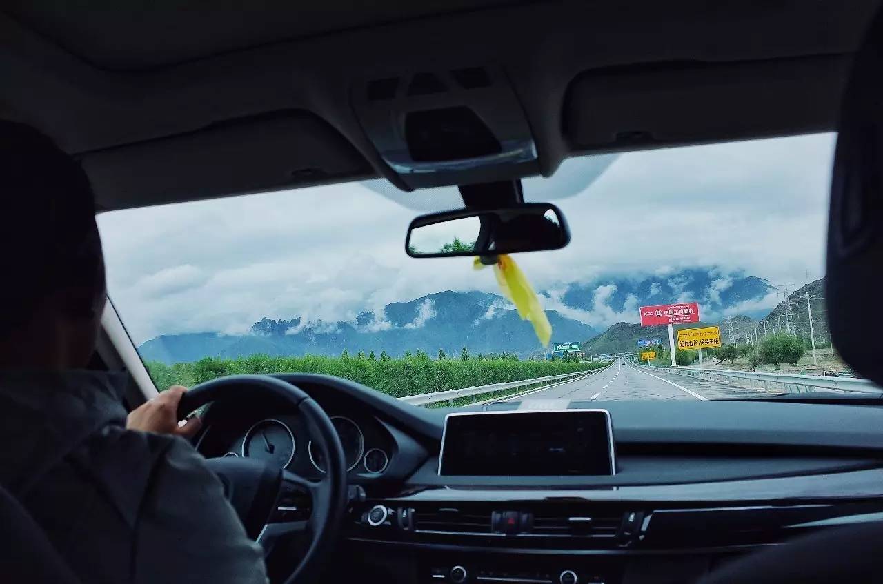 拉薩香格里拉酒店，睡在世界屋脊之上