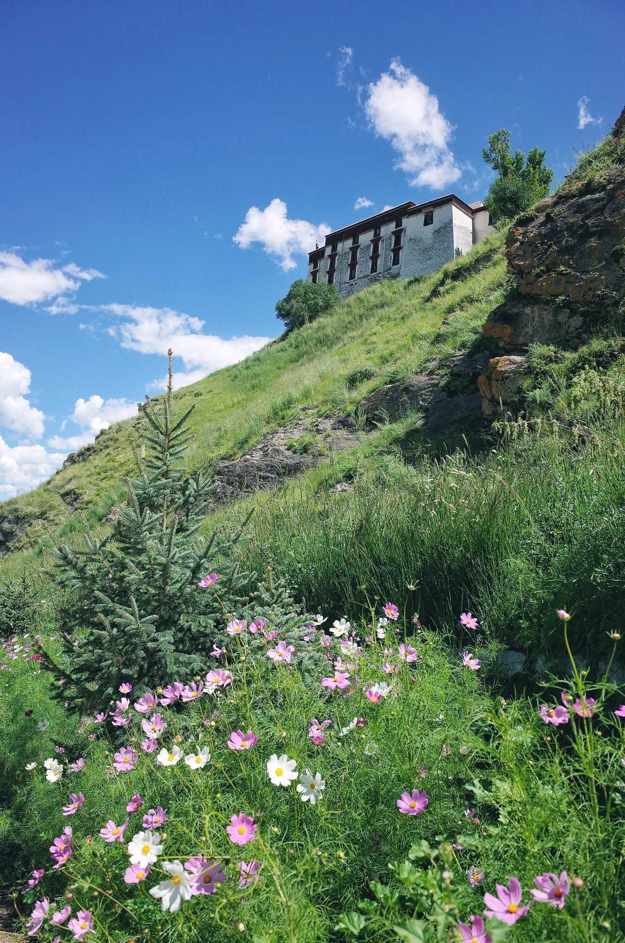 拉薩香格里拉酒店，睡在世界屋脊之上