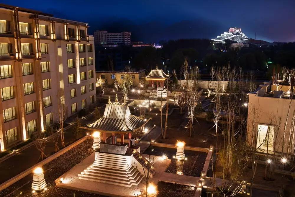 拉薩香格里拉酒店，睡在世界屋脊之上