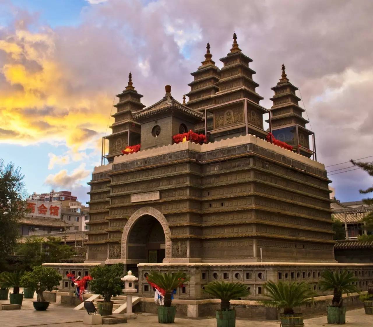 種類繁多的中國(guó)佛塔，佛教文化博大精深