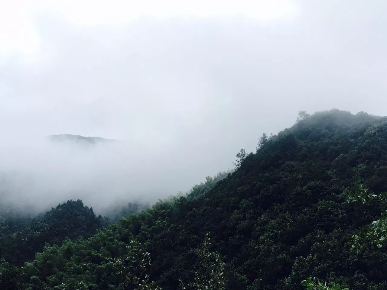 杭州·天方夜潭，給你一個「山脊之巔」的舞臺