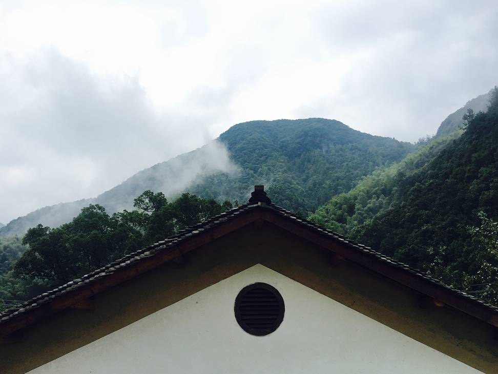 杭州·天方夜潭，給你一個「山脊之巔」的舞臺