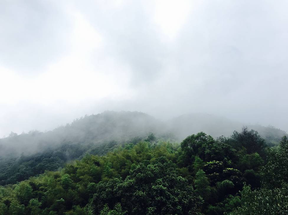 杭州·天方夜潭，給你一個「山脊之巔」的舞臺