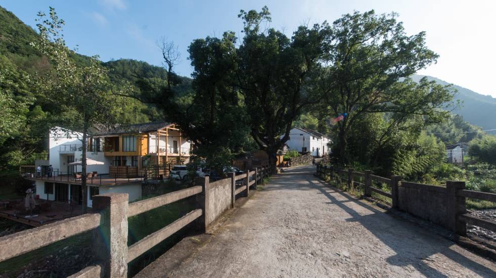 杭州·天方夜潭，給你一個「山脊之巔」的舞臺