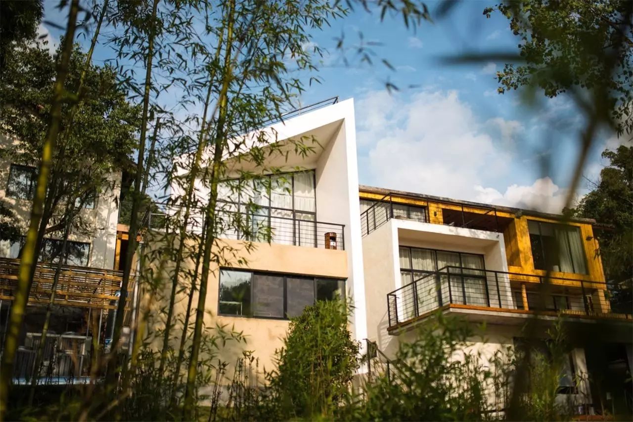 杭州·天方夜潭，給你一個(gè)「山脊之巔」的舞臺(tái)