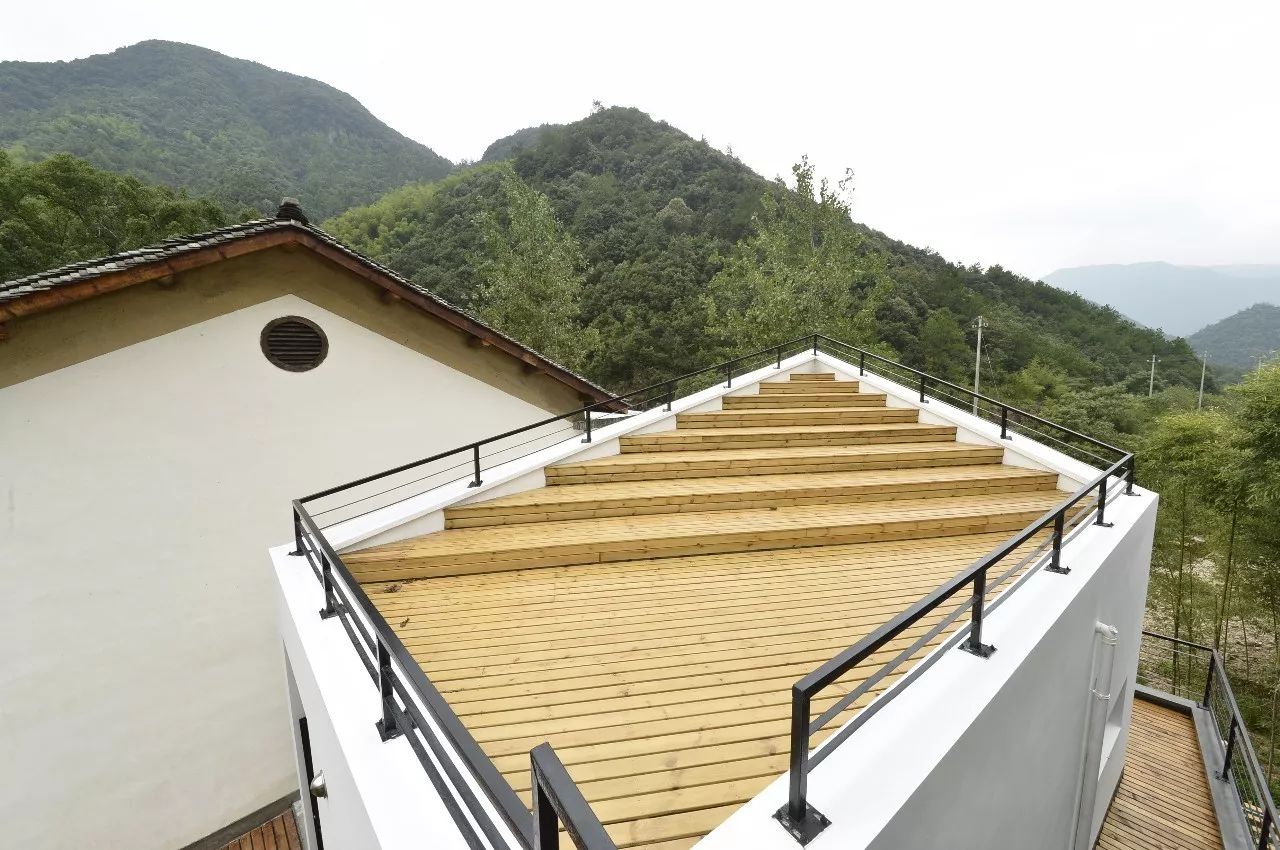 杭州·天方夜潭，給你一個「山脊之巔」的舞臺