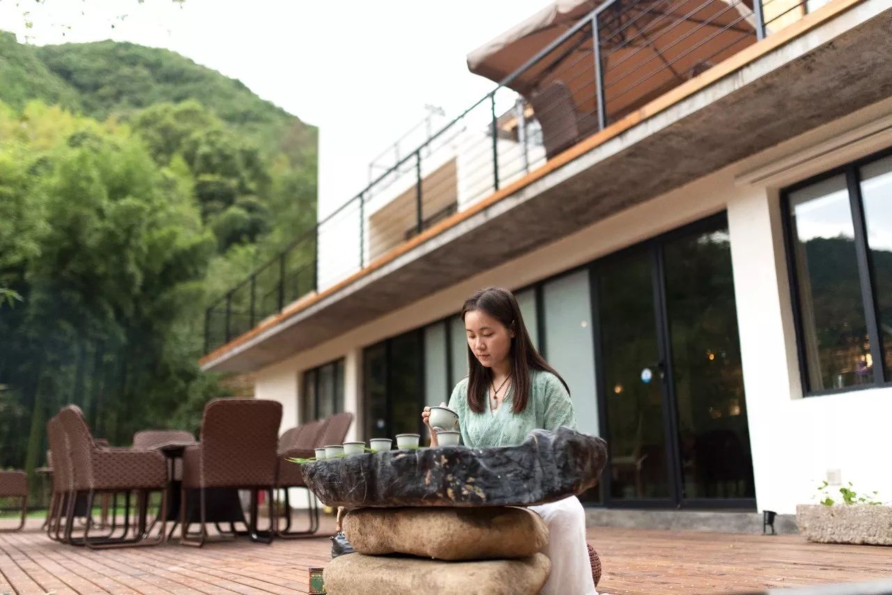 杭州·天方夜潭，給你一個「山脊之巔」的舞臺