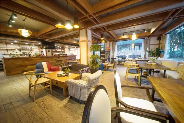 杭州·一色山墅，滿覺隴的月色喝茶散步都是雅事