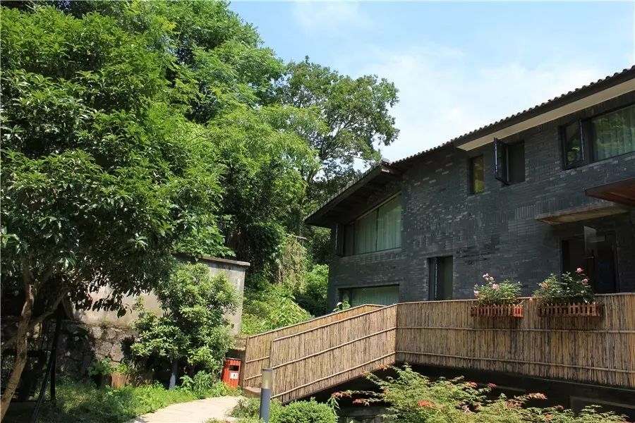 杭州·一色山墅，滿覺隴的月色喝茶散步都是雅事