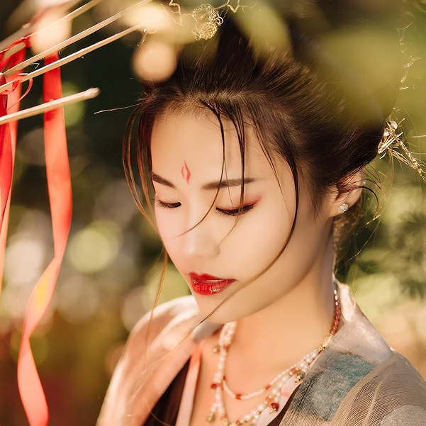 福連文苑彼岸花開唯美古風女子頭像