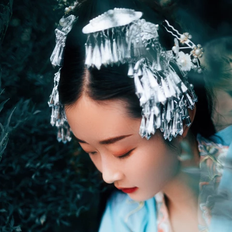 福連文苑清新花朵唯美古風(fēng)女子頭像