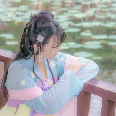 清新唯美福連文苑古風真人女子頭像