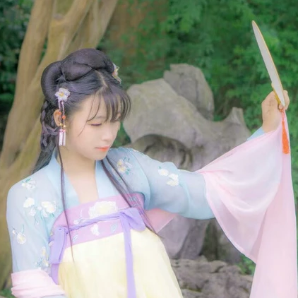 清新唯美福連文苑古風真人女子頭像