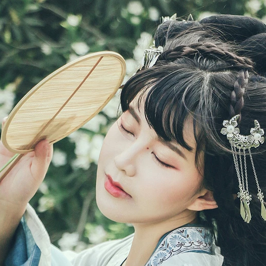 小清新唯美花朵頭像，福連文苑古風(fēng)真人女子頭像