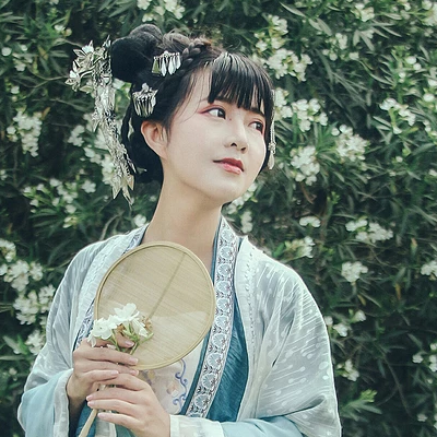 小清新唯美花朵頭像，福連文苑古風(fēng)真人女子頭像