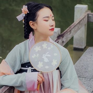 小清新唯美可愛頭像，福連文苑古風真人女子頭像