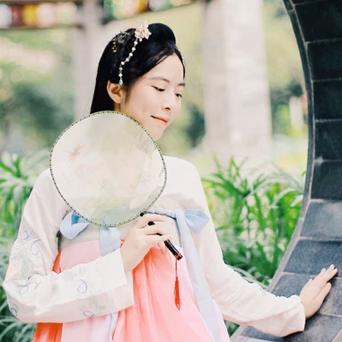 福連文苑古風(fēng)真人唯美女子頭像