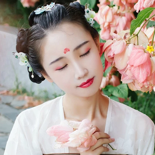 清新花朵福連文苑古風(fēng)真人唯美女子頭像