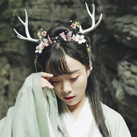 時(shí)尚福連文苑唯美古風(fēng)少女真人頭像