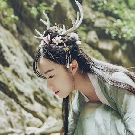 時(shí)尚福連文苑唯美古風(fēng)少女真人頭像