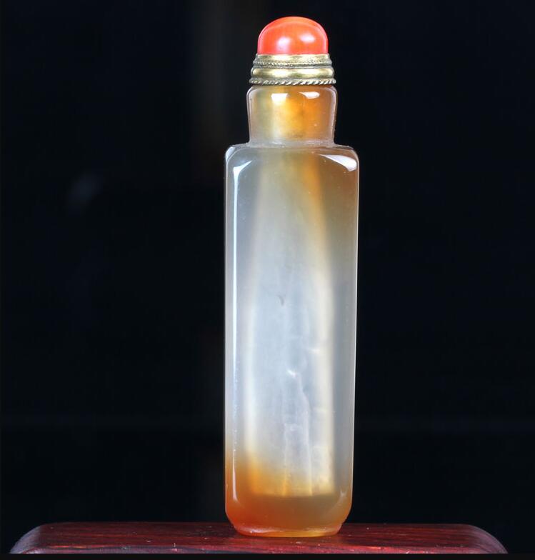 瑪瑙鼻煙壺，帝王心頭的玩物