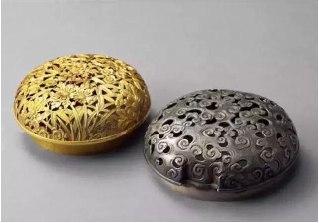 香爐紫煙，出自香爐歸于縹緲