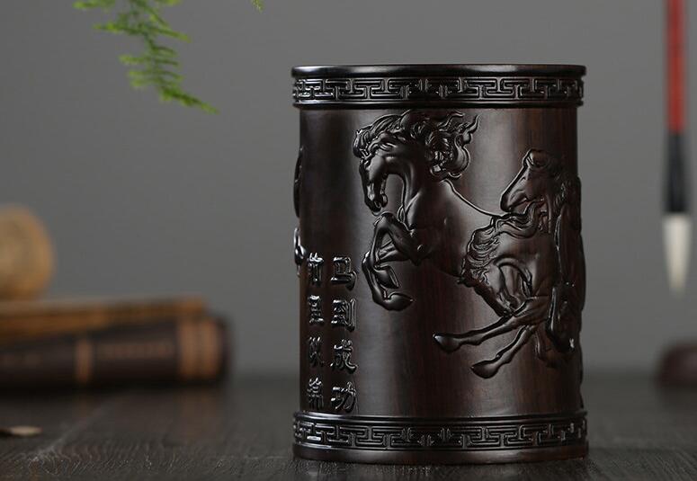 紅木筆筒，書房中不可或缺的瑰寶