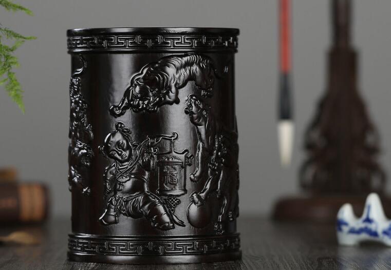 紅木筆筒，書房中不可或缺的瑰寶