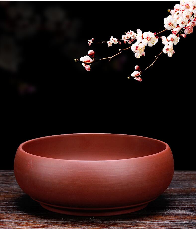 水盂，雖盛水數(shù)滴卻積水成淵