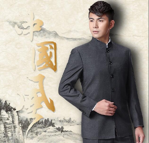 立領(lǐng)中山裝，恰同學(xué)少年風(fēng)華正茂