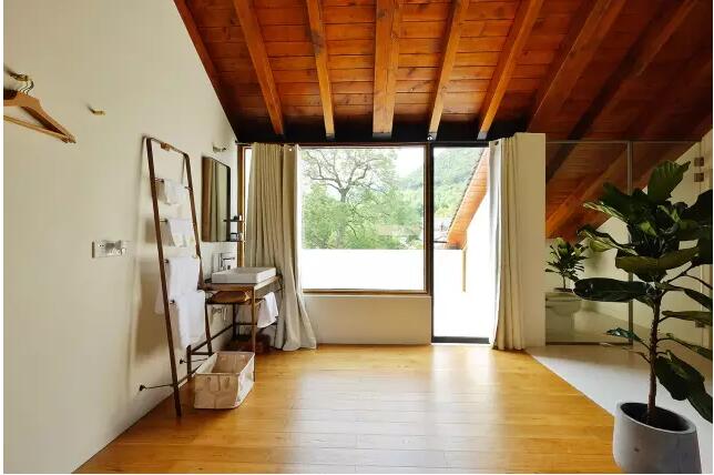 大樂之野·小鎮(zhèn)姑娘，克制中藏細節(jié)