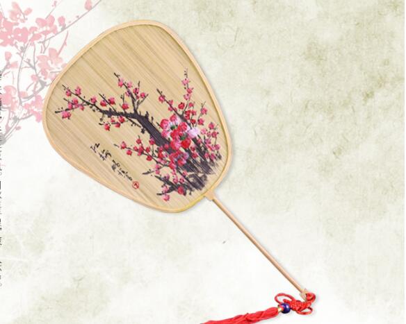 中國四大名扇，輕羅小扇撲流螢