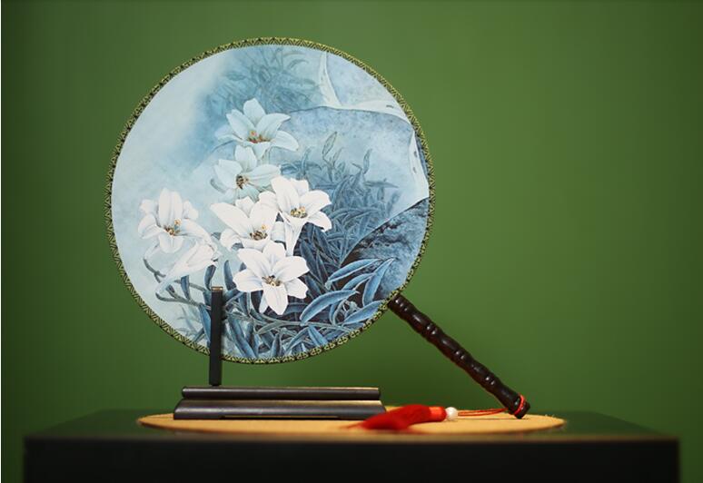 梅蘭竹菊系列團(tuán)扇，團(tuán)扇搖搖美人裊裊