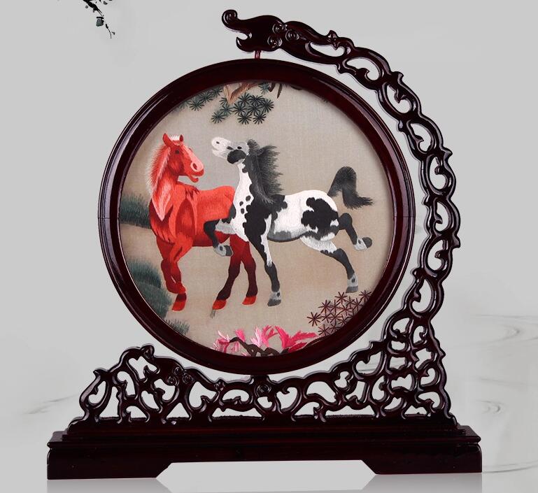 湘繡作品欣賞，湘魂楚韻針線間