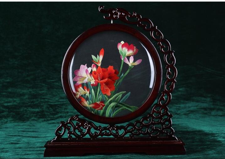 湘繡作品欣賞，湘魂楚韻針線間