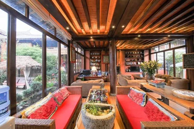 麗江束河無爾，在這里帶著夢(mèng)想開花棲居