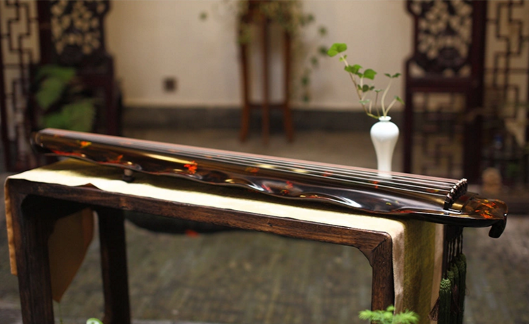 解花語蕉葉古琴，時(shí)尚古典福連文苑民族樂器
