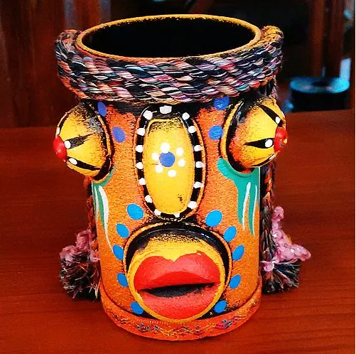 云南東巴筆筒，民族風創(chuàng)意手工彩繪筆筒